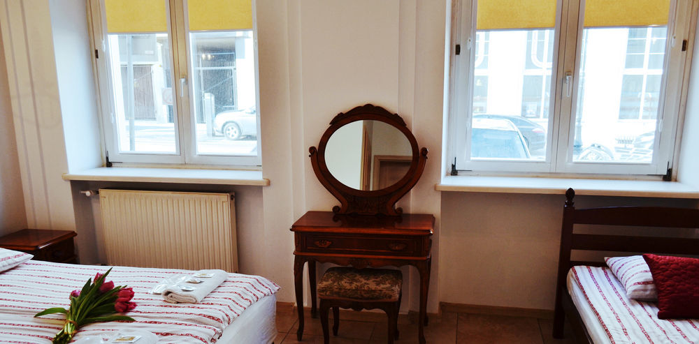 Puffa Hostel Lux 华沙 外观 照片